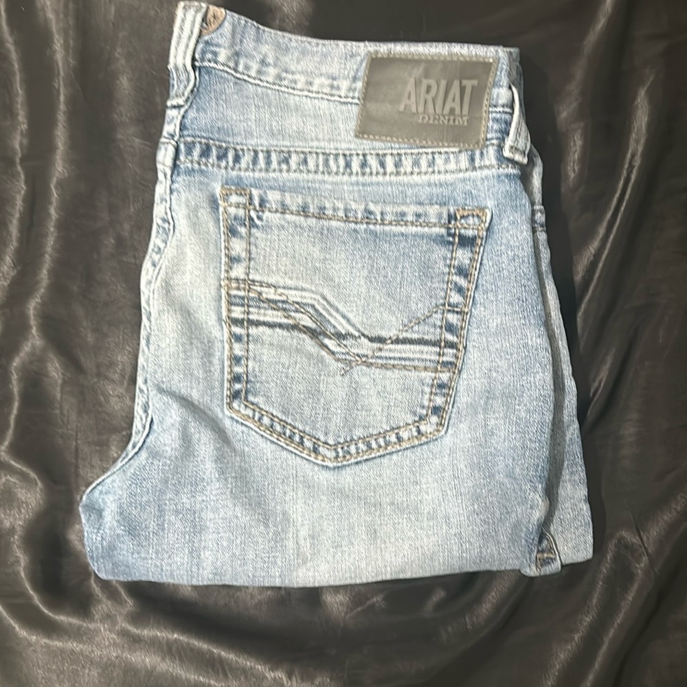M7 Slim fit Ariat denim